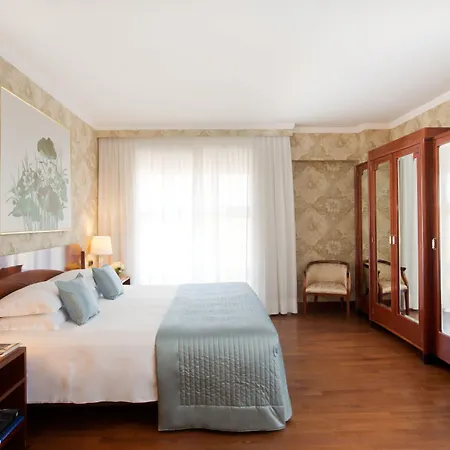 Hotel Starhotels Du Parc 4*